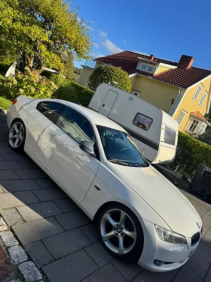 BMW 320D 2010 photo 3