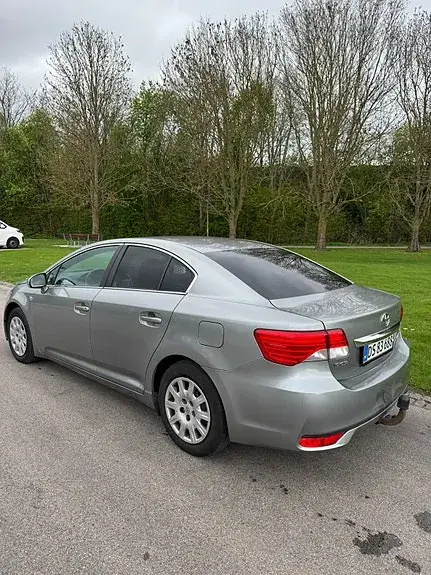 Toyota Avensis 2012 photo 3