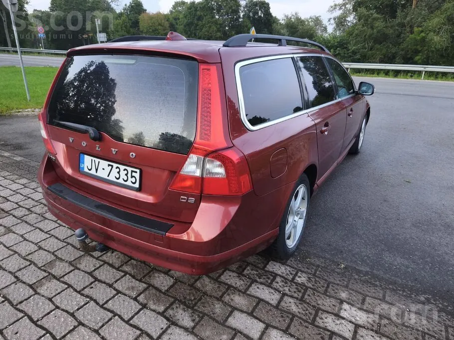 Volvo V70 2010 photo 5