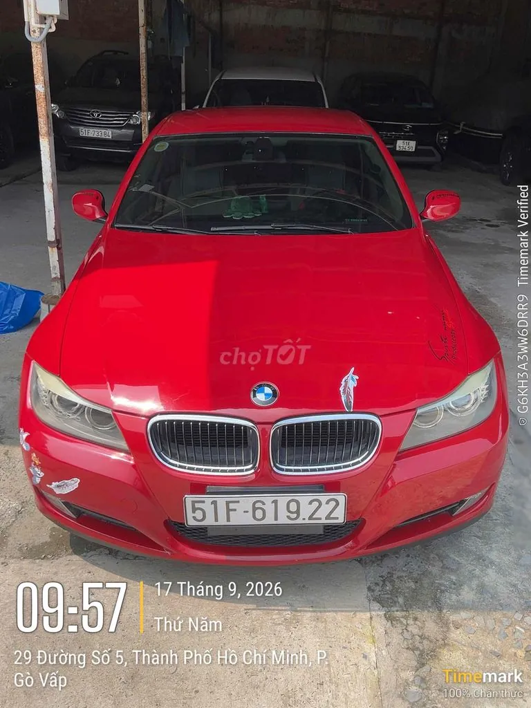 BMW 320I 2010 photo 2