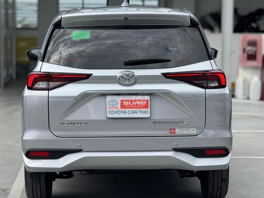 Toyota Avanza Premio 2023 photo 4