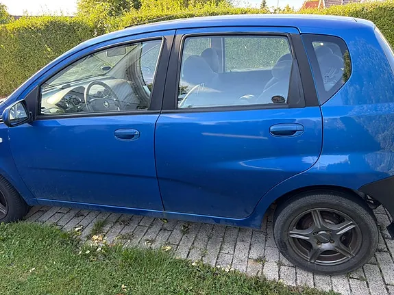 Chevrolet Aveo 2010 photo 5