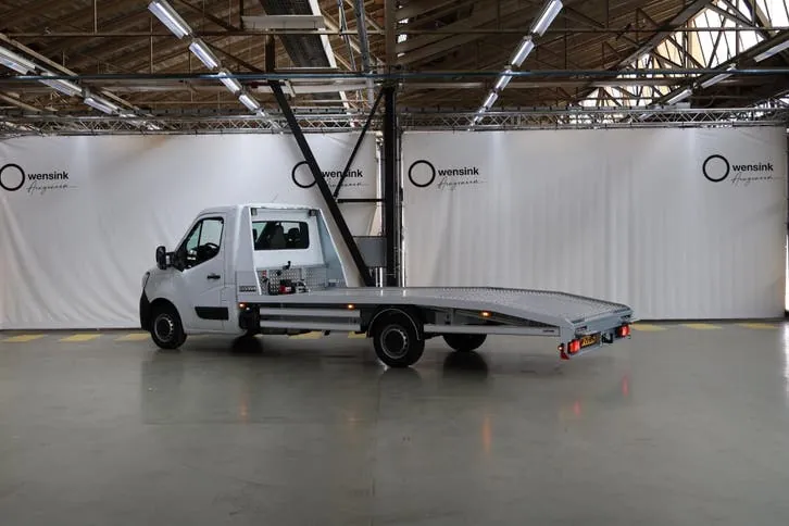 Renault Master 2024 photo 3