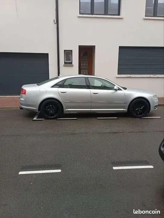 Audi A8 2008 photo 3