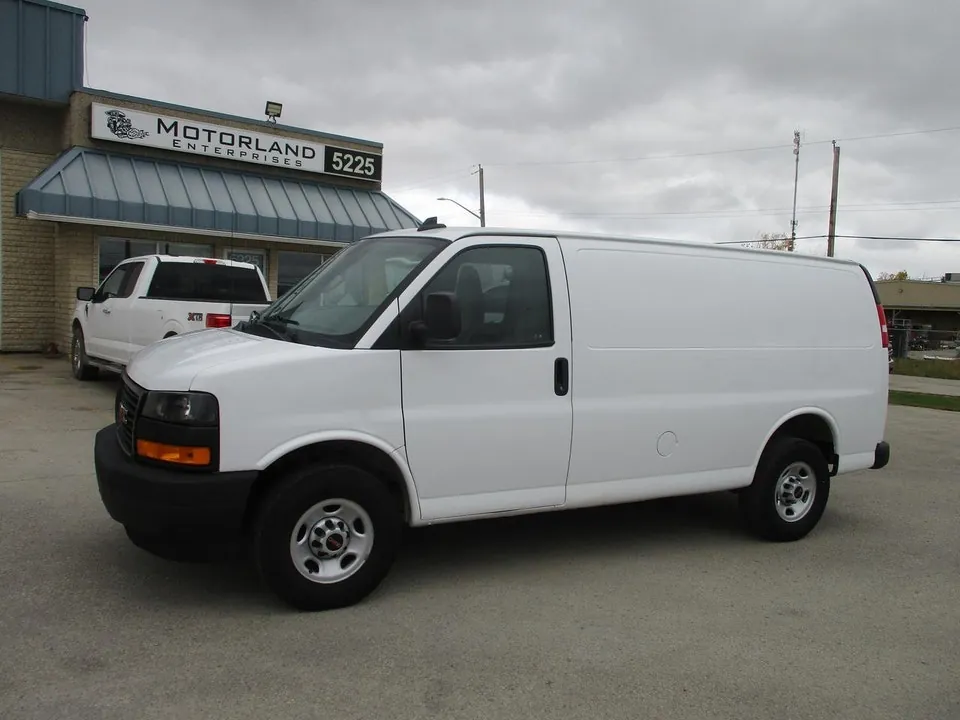 GMC Savana