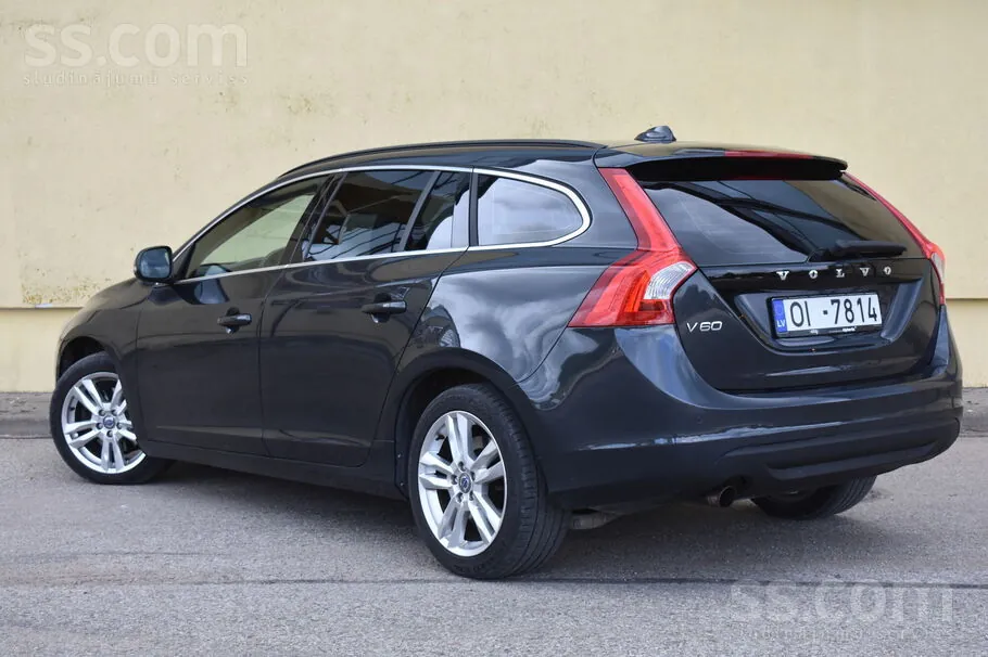 Volvo V60 2011 photo 2
