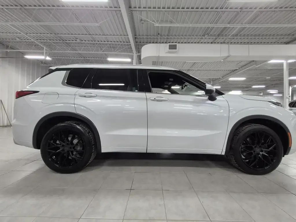 Mitsubishi Outlander 2022 photo 4