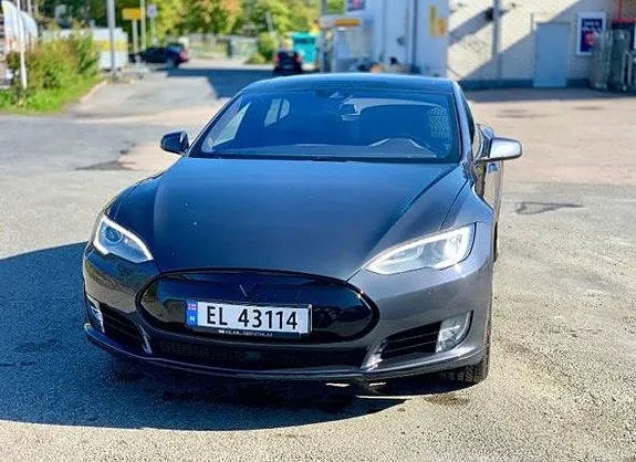 Tesla Model S 2015 photo 3