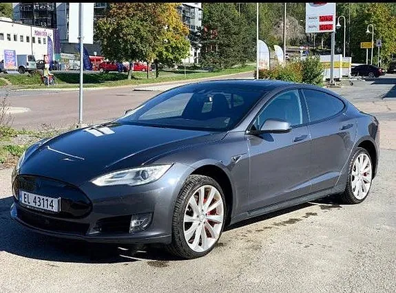 Tesla Model S 2015 photo 4