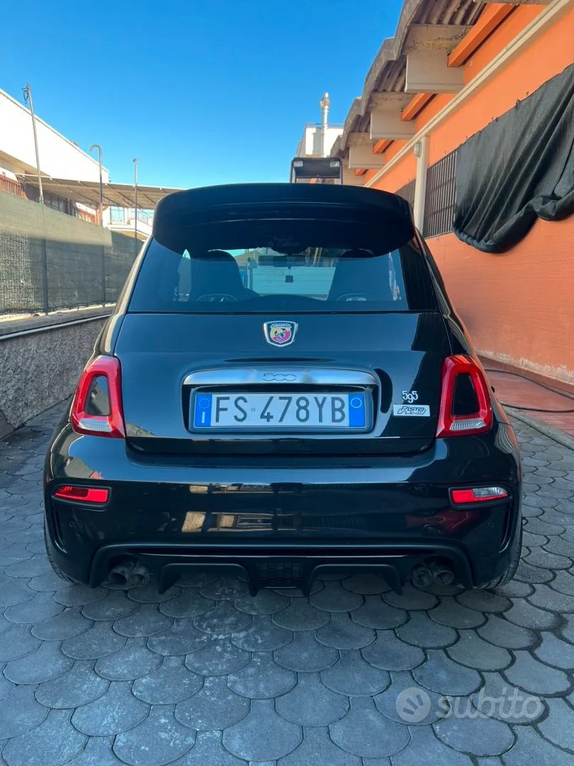 Abarth 595 2018 photo 2