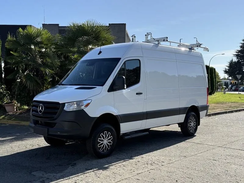 Mercedes-Benz Sprinter 2023 photo 5