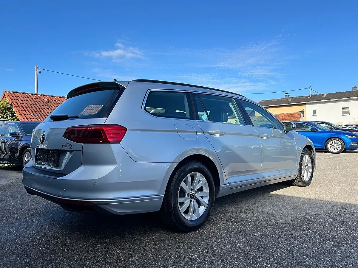 Volkswagen Passat 2023 photo 3