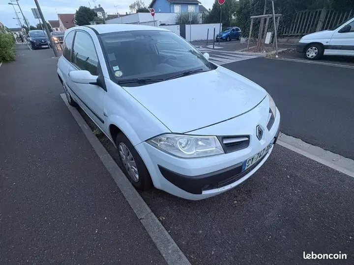 Renault Megane 2008 photo 2
