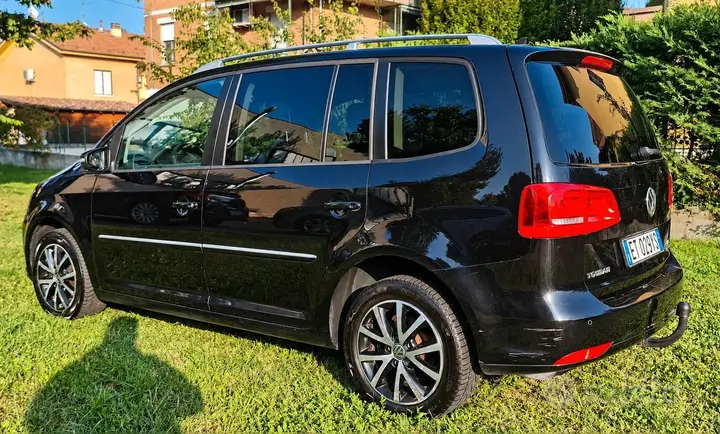 Volkswagen Touran 2013 photo 4