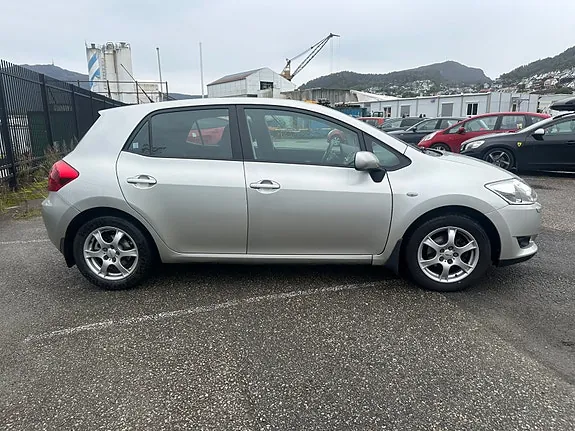Toyota Auris 2007 photo 4