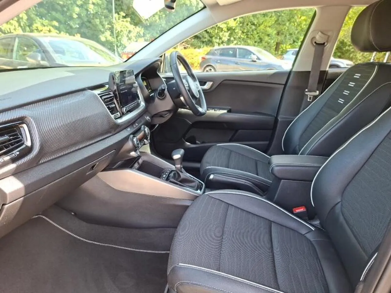 Kia Stonic 2024 photo 5