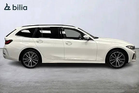 BMW 330E 2025 photo 2