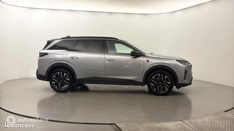 Peugeot 5008 2025 photo 4