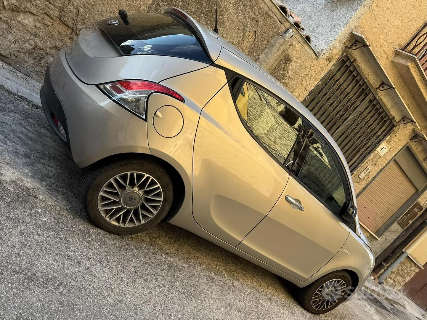 Lancia Ypsilon