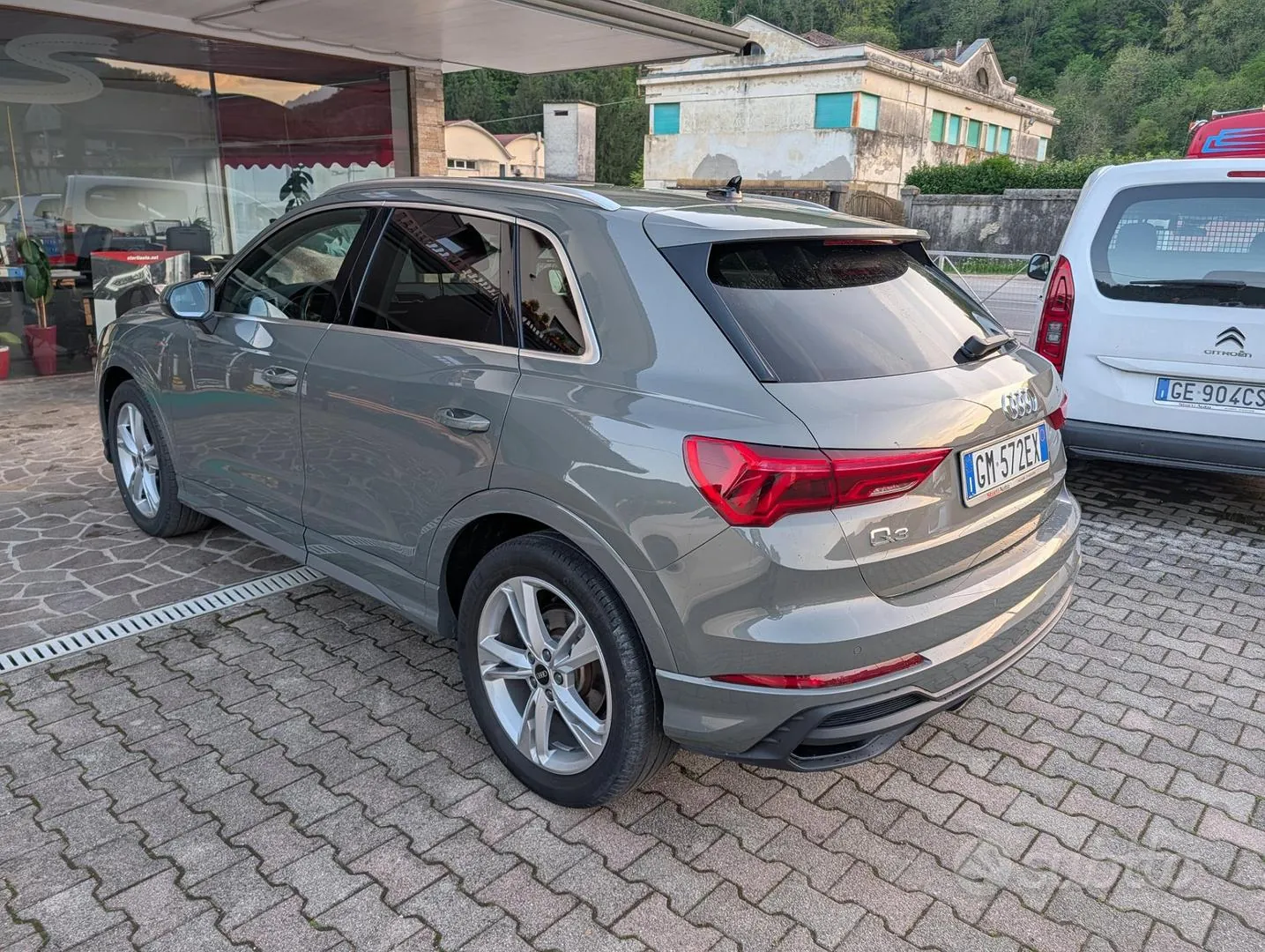 Audi Q3 2022 photo 2