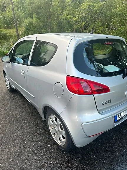 Mitsubishi Colt 2007 photo 2