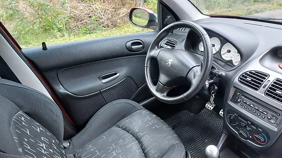 Peugeot 206 2005 photo 3