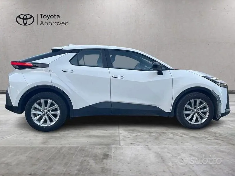 Toyota C-Hr 2024 photo 3