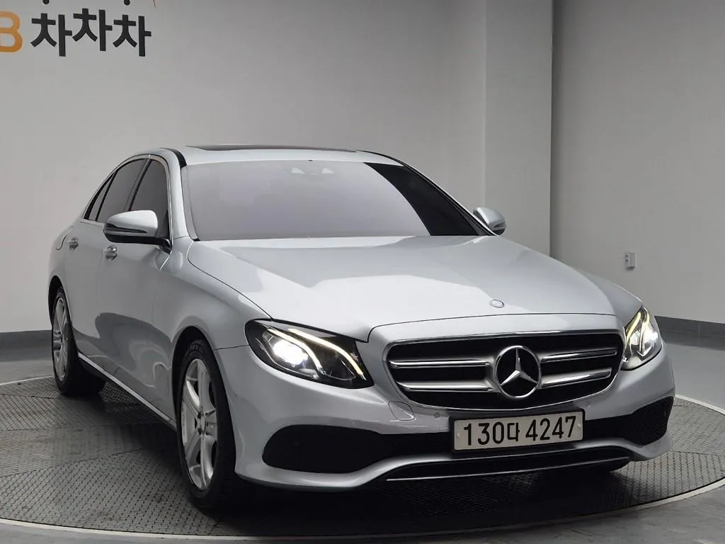 Mercedes-Benz E-Class 2017 photo 4