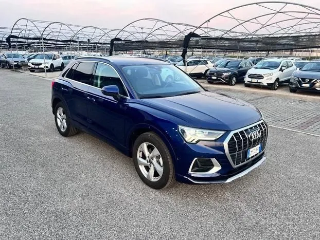 Audi Q3 2023 photo 2