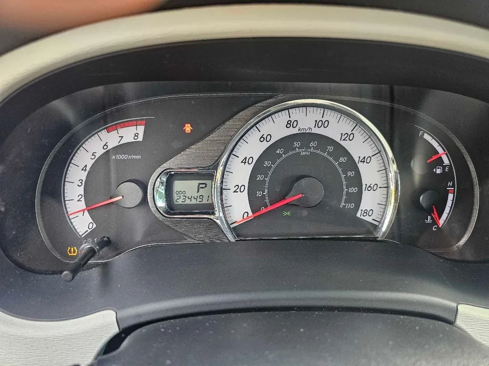 Toyota Sienna 2011 photo 3
