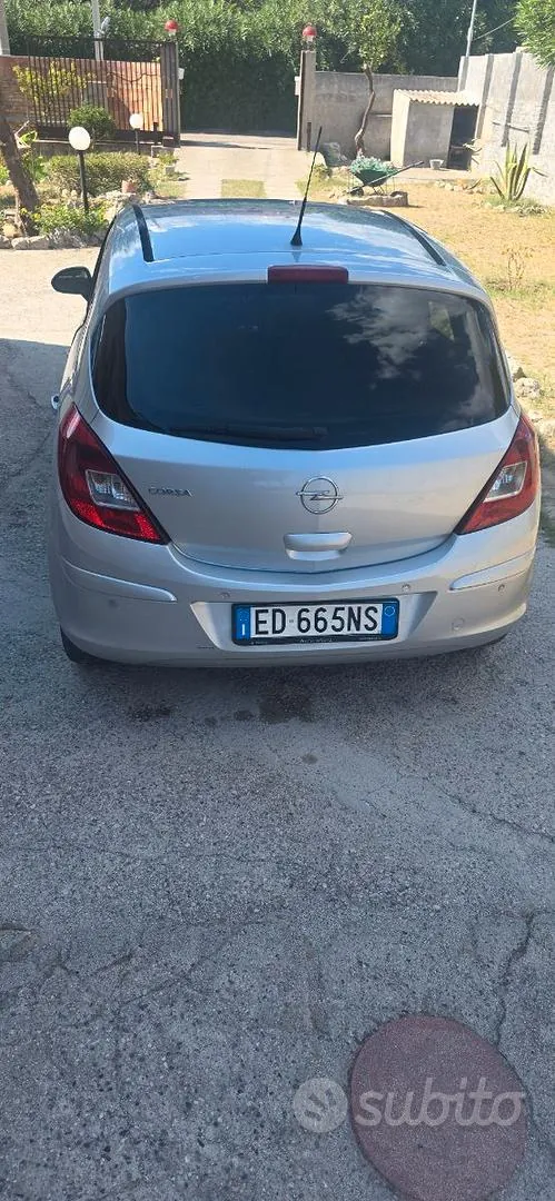 Opel Corsa 2010 photo 3