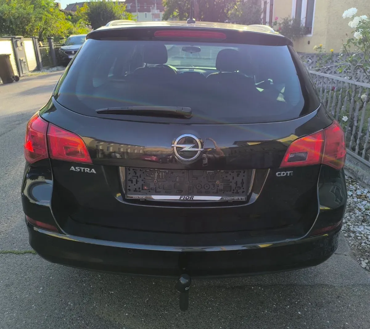 Opel Astra 2012 photo 3