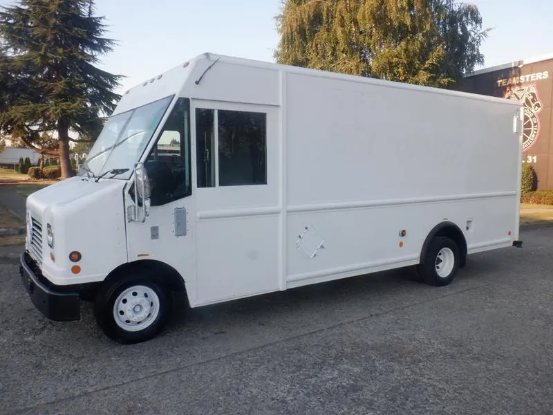 Ford Econoline E-450 2006 photo 2