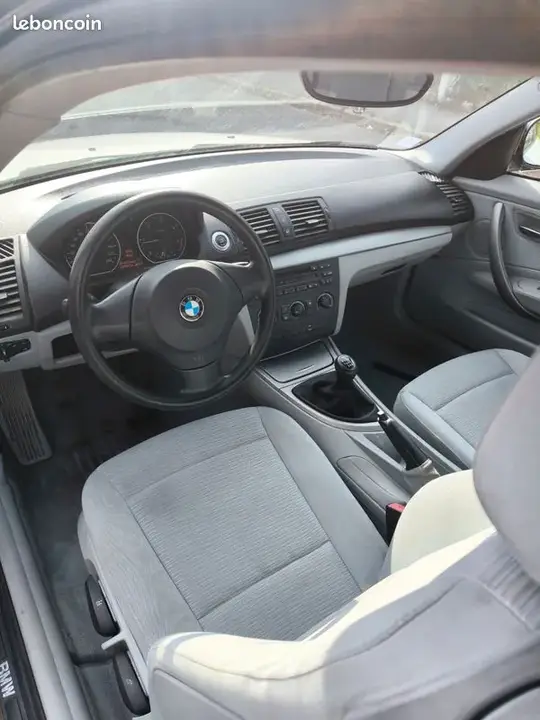 BMW 1 Series 2010 photo 3