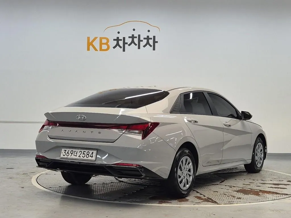 Hyundai Avante 2021 photo 3