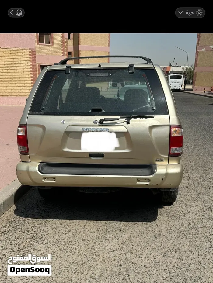 Nissan Pathfinder 2000 photo 2
