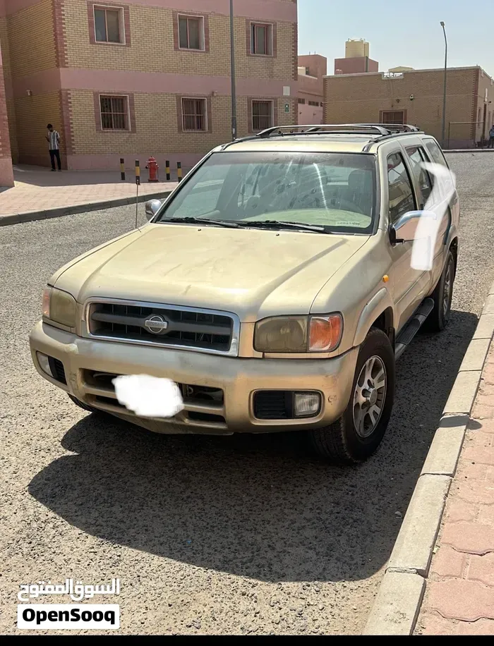 Nissan Pathfinder 2000 photo 3