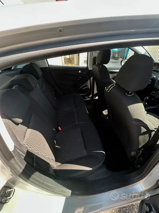 Peugeot 208 2016 photo 4