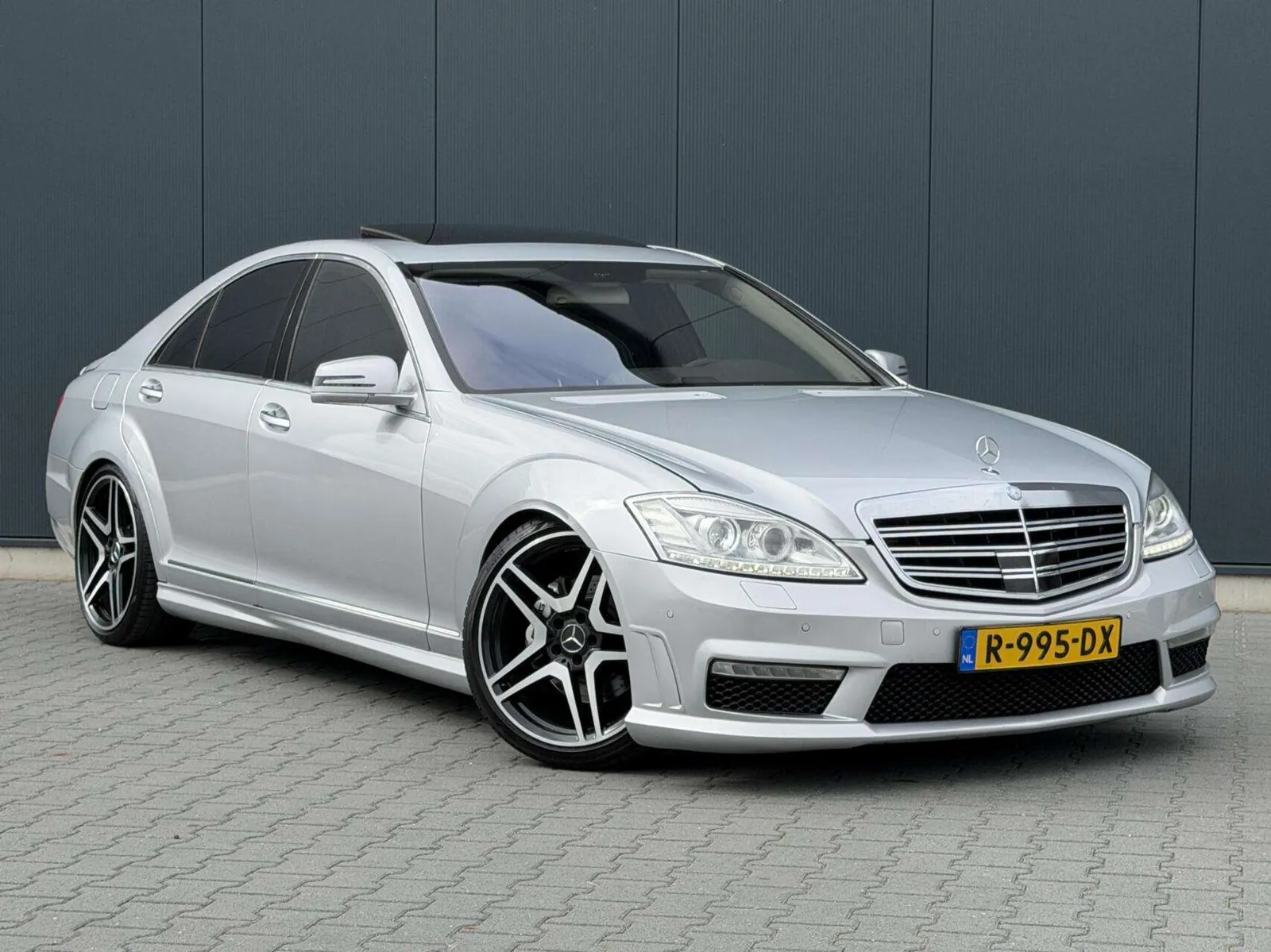 Mercedes-Benz S-Class 2007 photo 2