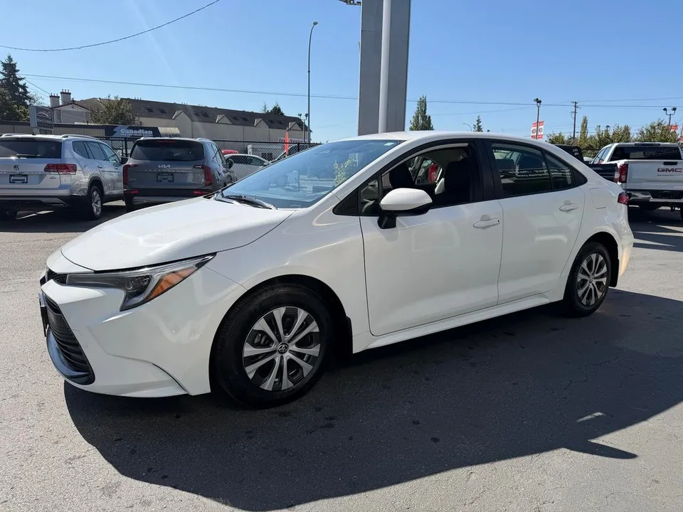 Toyota Corolla 2023 photo 3