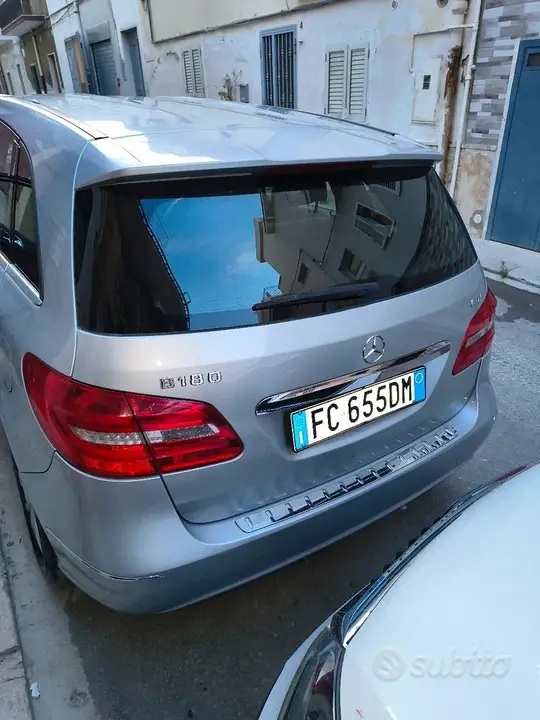 Mercedes-Benz B-Class 2012 photo 3