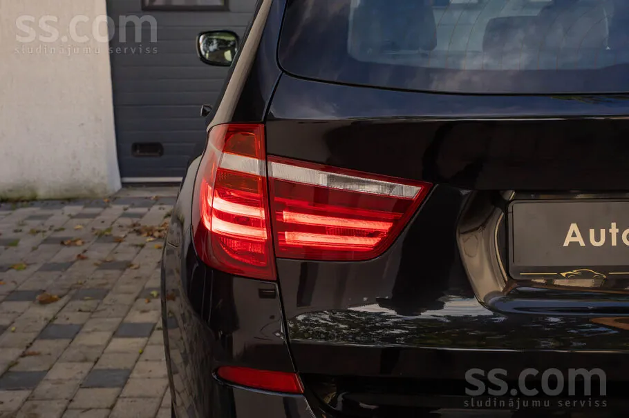 BMW X3 2012 photo 4