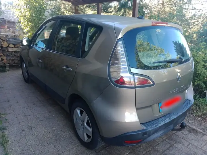 Renault Scenic 2012 photo 3