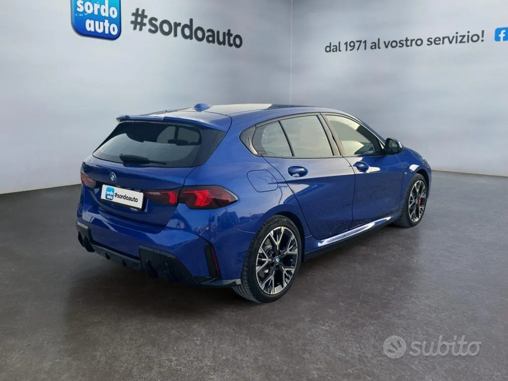 BMW 1 Series 2025 photo 4
