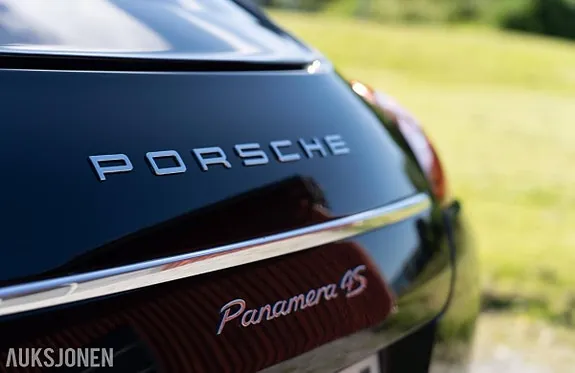 Porsche Panamera 2010 photo 5