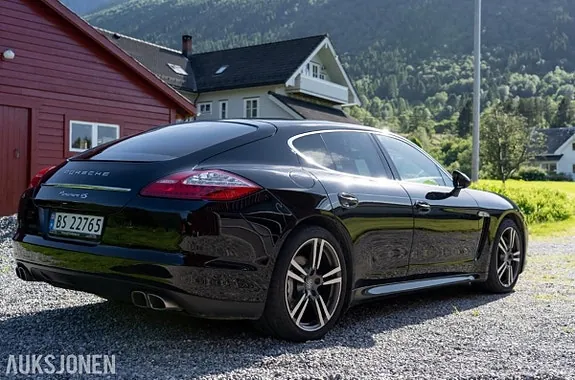Porsche Panamera 2010 photo 3