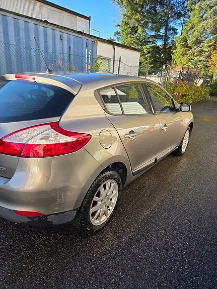 Renault Megane Ii 2009 photo 3