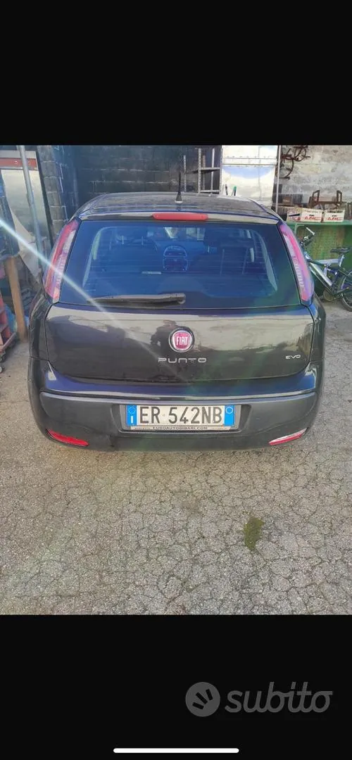 Fiat Punto Evo 2011 photo 2