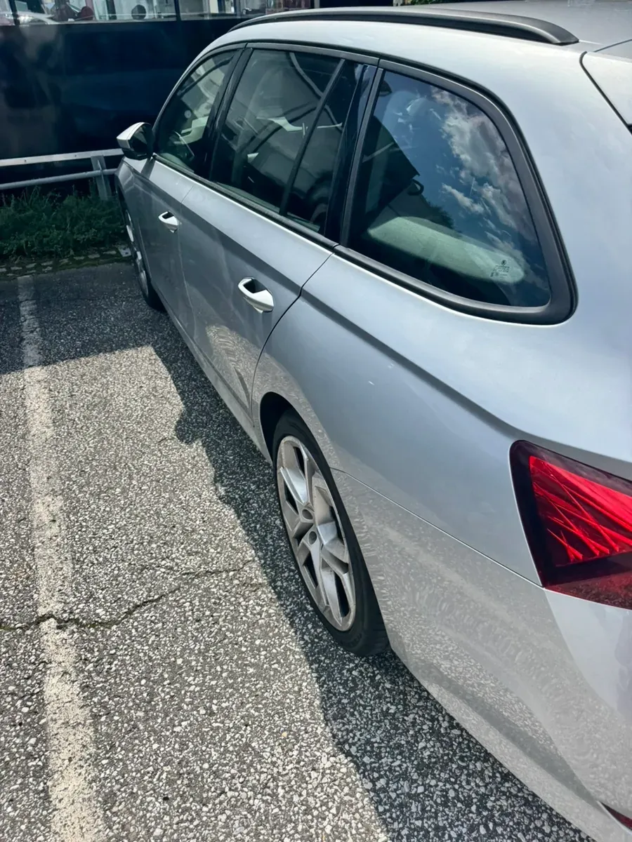 Skoda Octavia 2022 photo 2