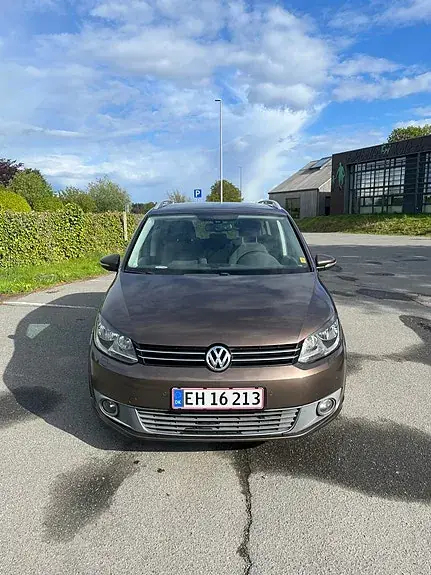 Volkswagen Touran 2011 photo 5